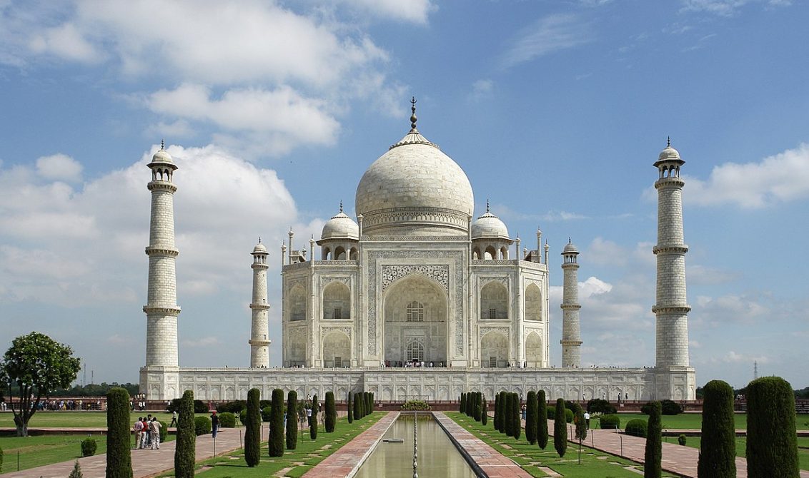 El Taj Mahal, una de joya de arte asiático que es una de las maravillas del mundo