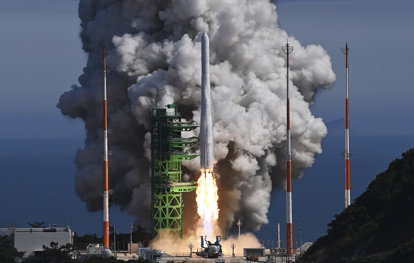 Corea un país que coloca un satélite en el espacio usando tecnologías propias