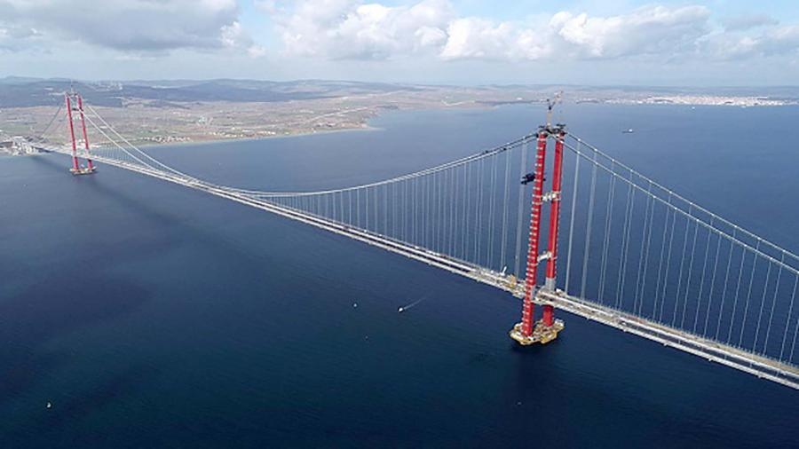 El puente más largo que une Asia con Europa